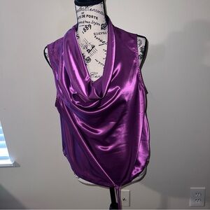 🎉5 for $10 NWT Casual outfit size L Silk like top with Flare leggings